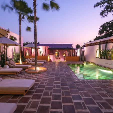El Barrio Boutique Hotel & Bar Canggu  Ngoại thất bức ảnh