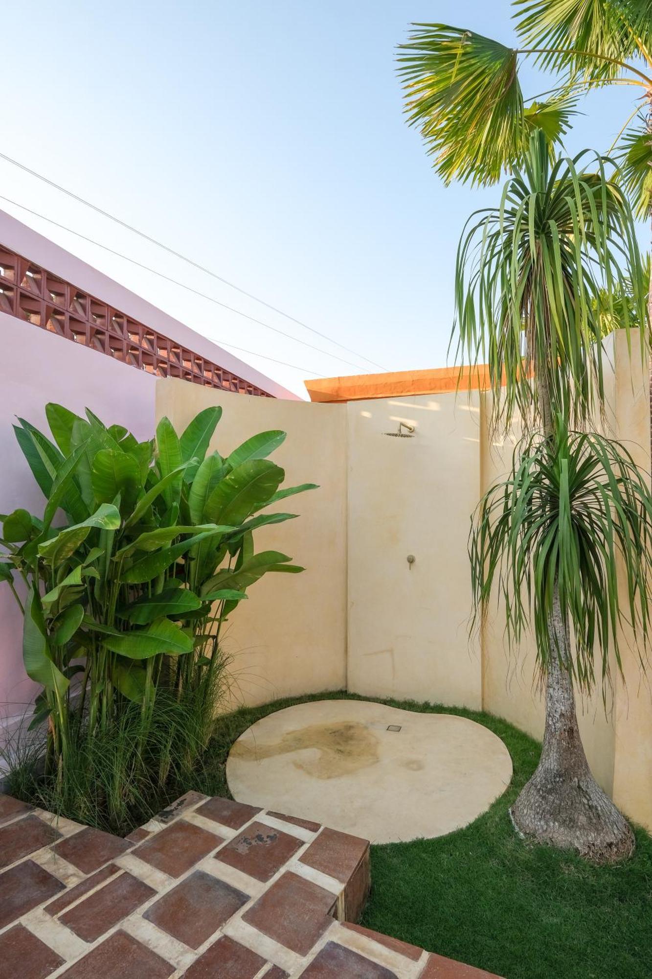 El Barrio Boutique Hotel & Bar Canggu  Ngoại thất bức ảnh